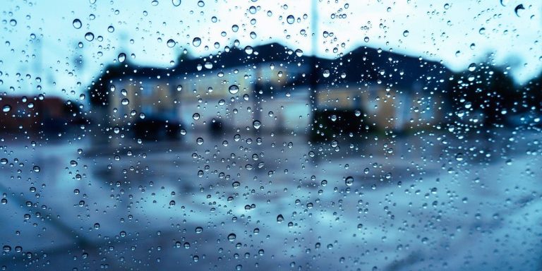 Fear of Rain: Everything You Need To Know About Ombrophobia